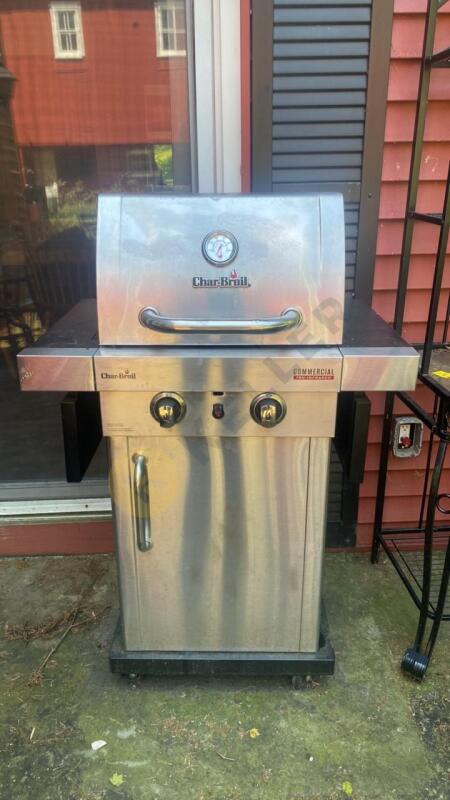 Char Broil Gas Grill with Cover