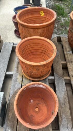 3 Clay Pots