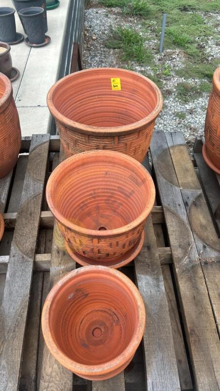 3 Clay Pots