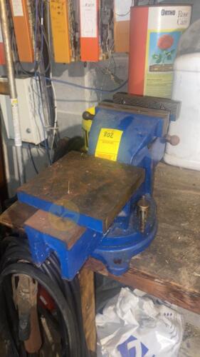 Bench Vise