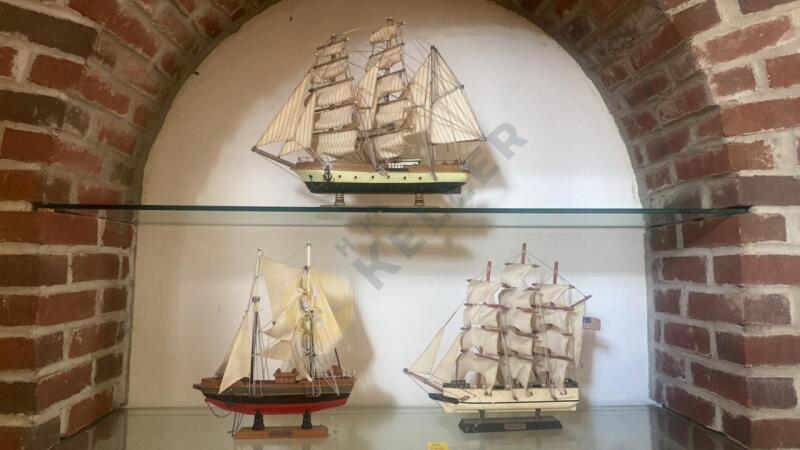 Model Sailboats