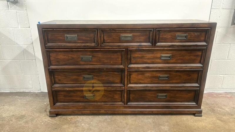 Hooker Wooden 9 Drawer Dresser