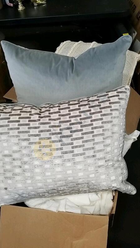 Decorative Throw Pillows and Quilt