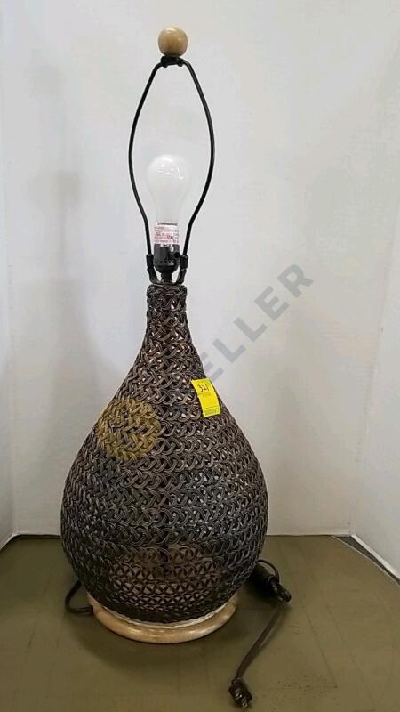 Woven Style Brass-like Lamp