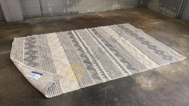 Safavieh Grey Ivory Rug