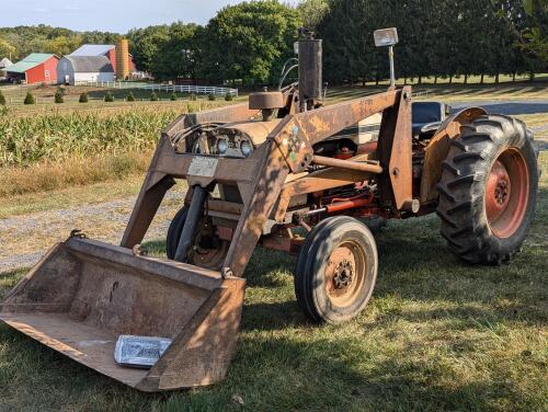 Case 855 Tractor with Loader