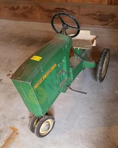 John Deer Toy Pedal tractor