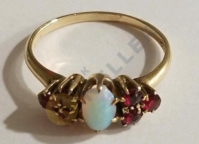 14K Gold Ring with Opal and 6 Garnets