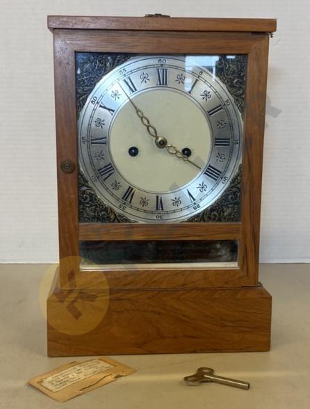 Vintage Connecticut Shelf Clock