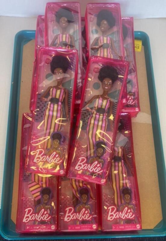 10 Barbie 135 Dolls