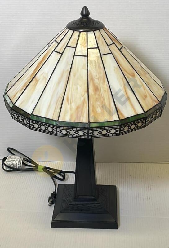 Tiffany Style Table Lamp