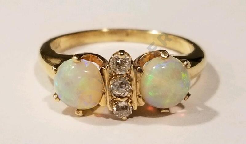 14K Gold Ring with Opals