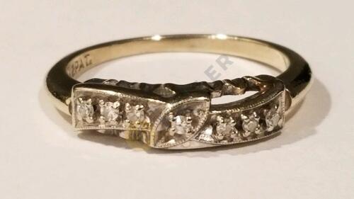 14K Gold 7 Diamond Ring