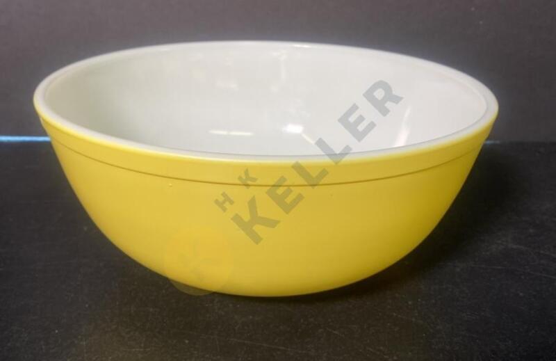 Vintage Pyrex 4 Quart Mixing Bowl