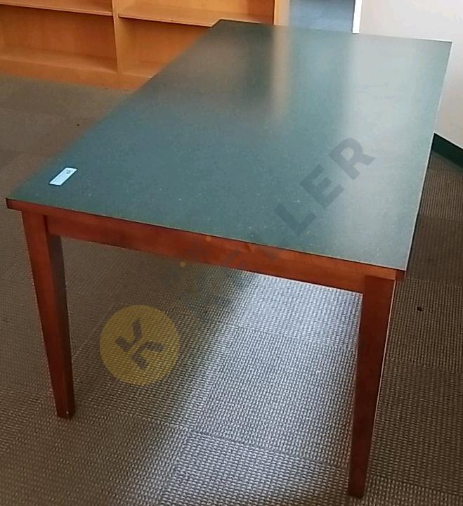 Laminate Top Table