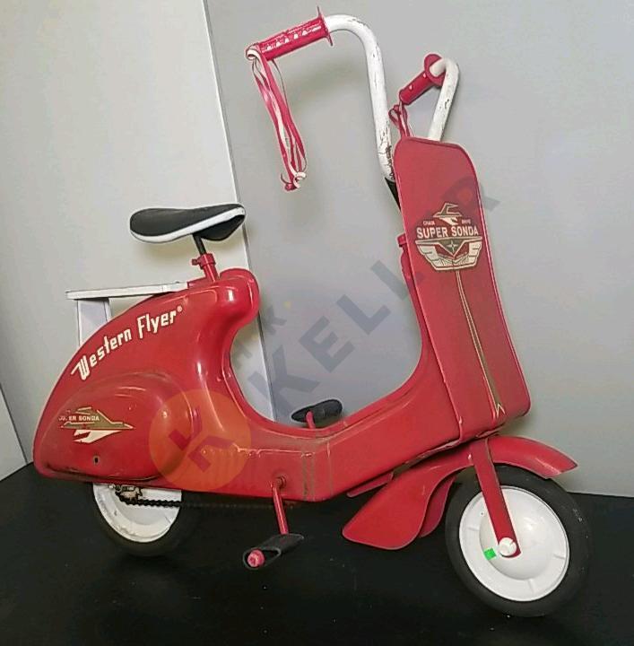 Western Flyer "Super Sonda" Vintage Metal Pedal Scooter