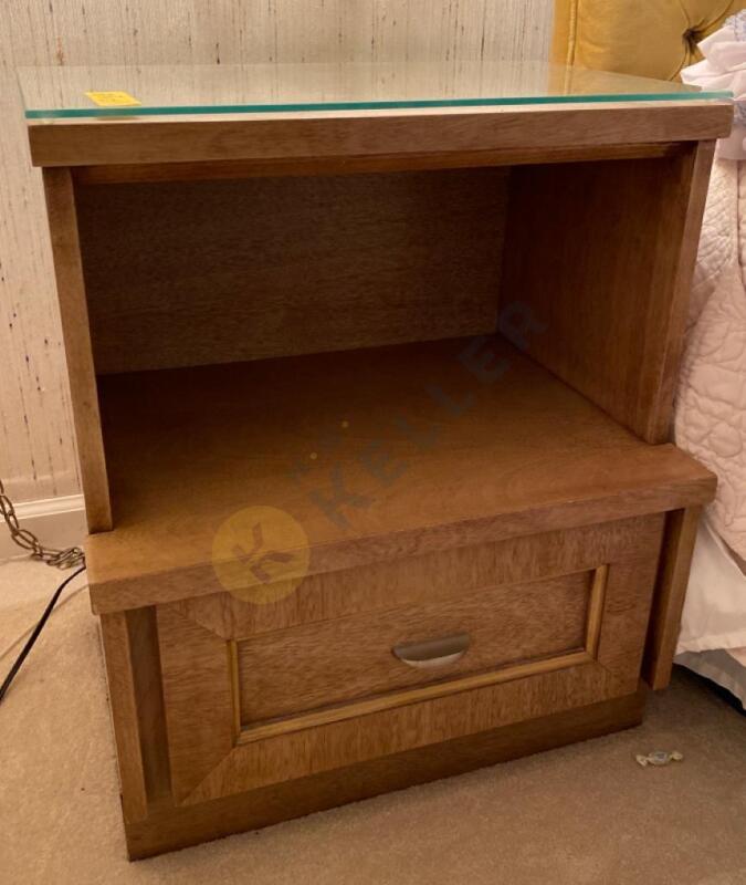 Pair of Mid Century Modern Nightstands