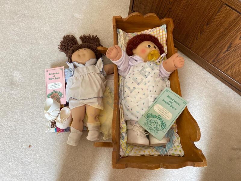 Vintage Cabbage Patch Kids Dolls and Cradle