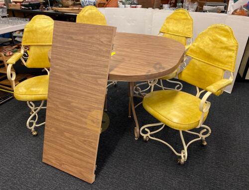 Retro Dining Room Table and 4 Chairs