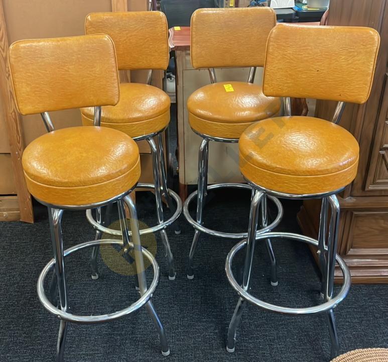 4 Retro High Barstools