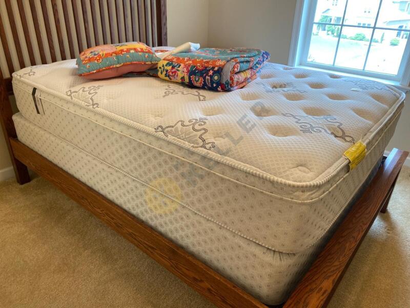 Full Size Restonic ComfortCare Mattress and Box Spring