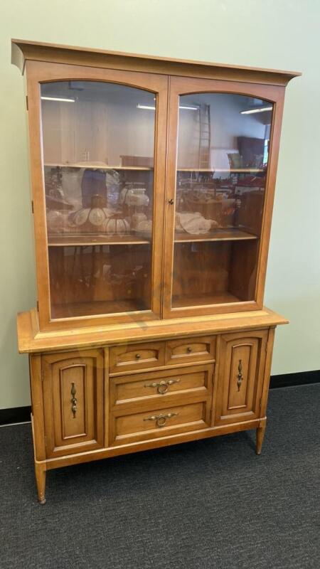 Display Cabinet with Storage