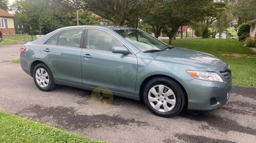 2011 Toyota Camry LE Automatic