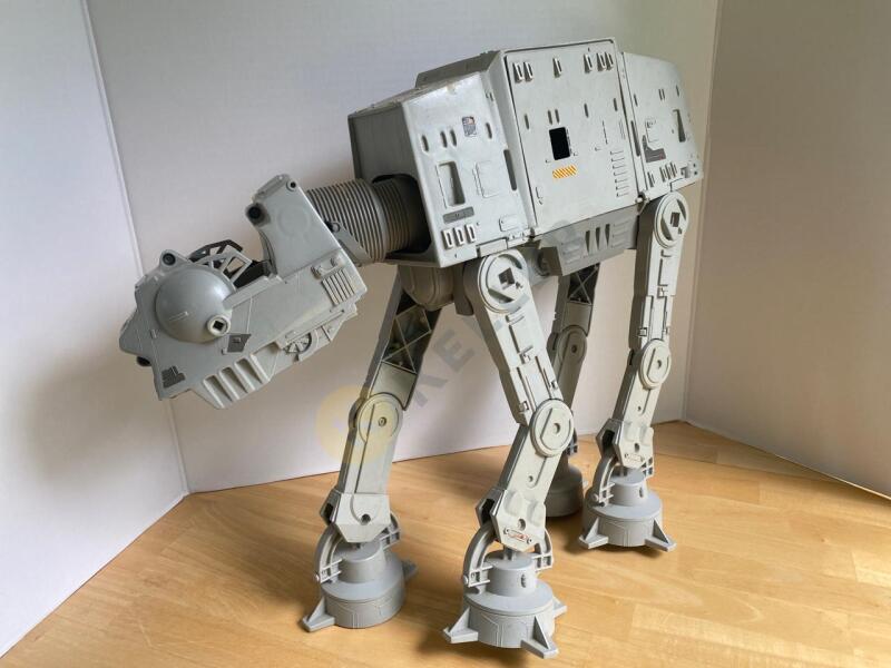 Vintage Star Wars 1981 AT-AT Walker Toy Model