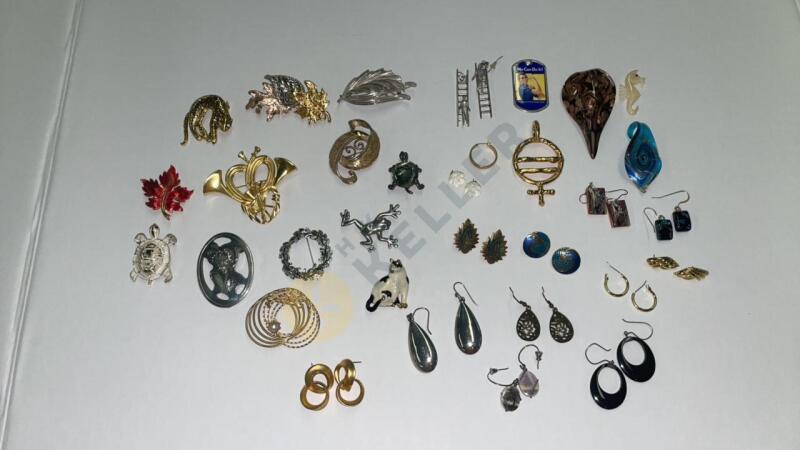 Assortment of Jewelry