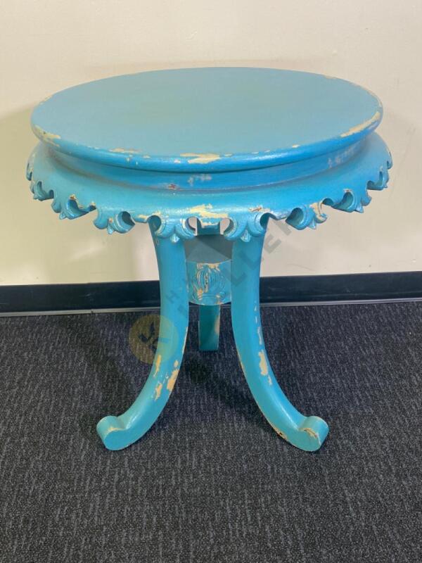 Cottage Chic Distressed Painted Accent Pedestal Table