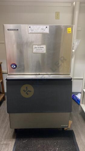 Commercial Grade Ice Maker