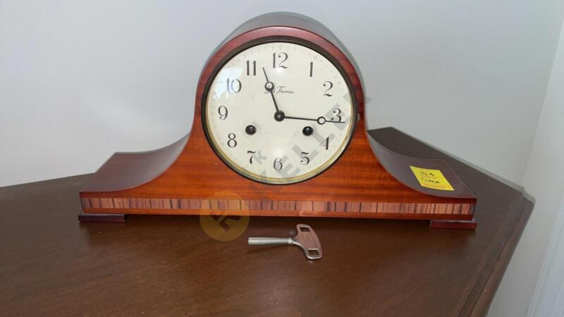 Vintage Seth Thomas 8 Day Chiming Mantel Clock