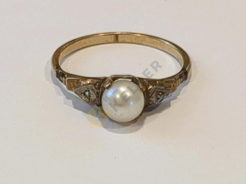 18K Gold with Pearl Ring