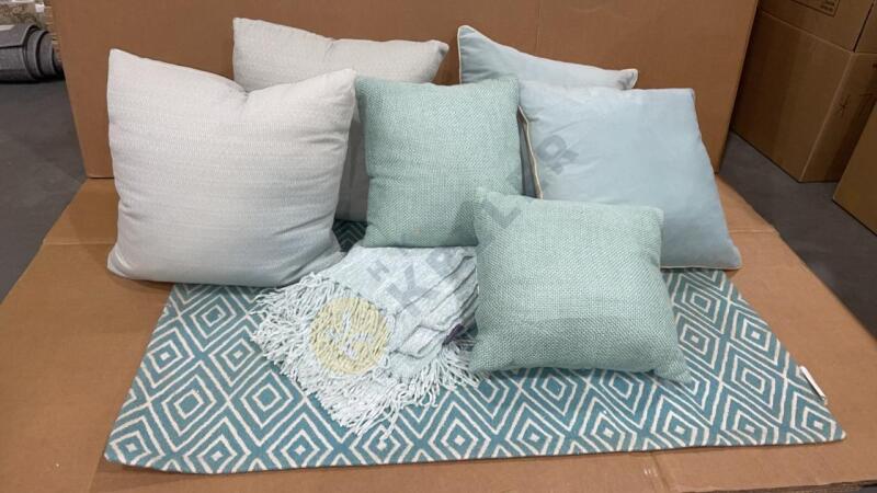 6 Throw Pillows, Throw Blanket, and Rug