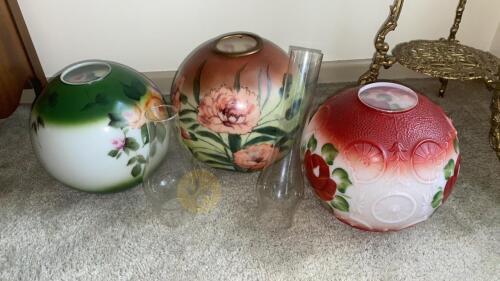 Antique Victorian Parlor Banquet Oil Lamp Hand Painted Globes and 2 Chimneys