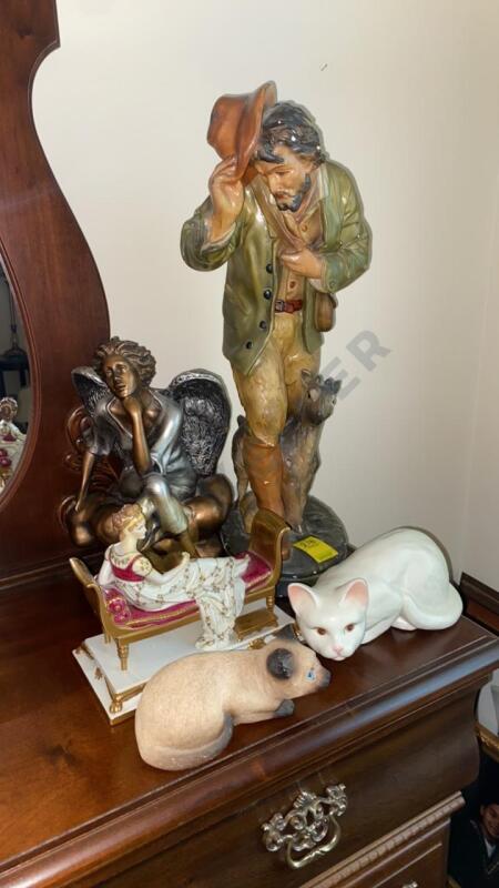 Plaster Statue, Ceramic Statue, Resin Cat, and More