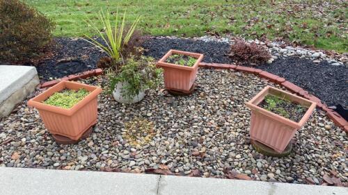 4 Planters and 3 Pavers