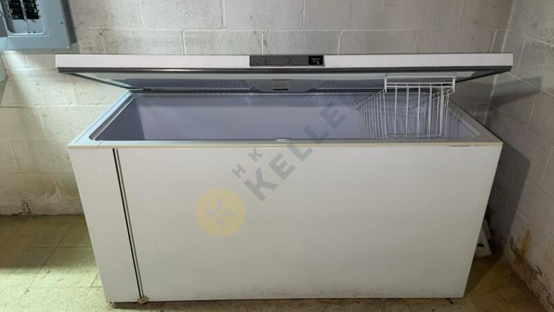 GE Manual Defrost Chest Freezer